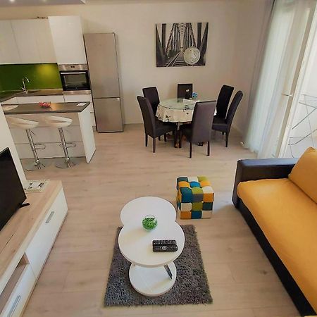 Apartment Punta Omis Ngoại thất bức ảnh