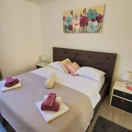 Apartment Punta Omis Ngoại thất bức ảnh